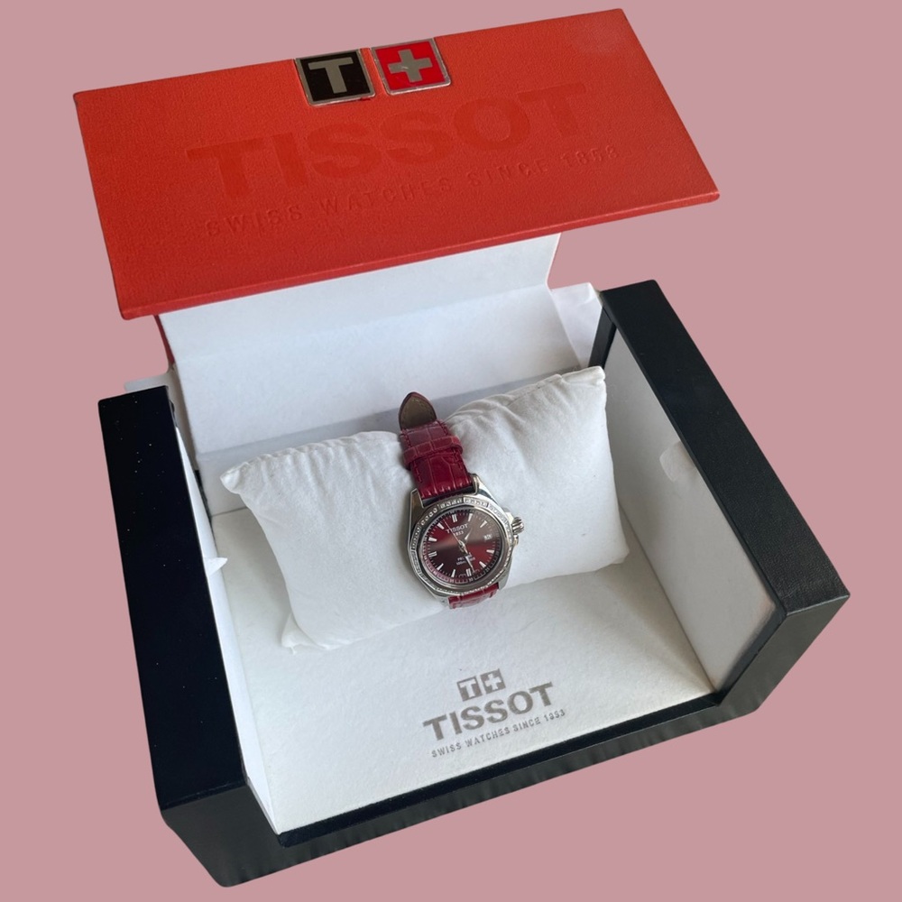 Women’s Tissot diamond ringed watch
